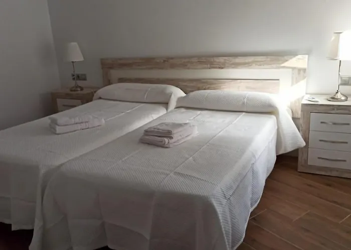 Beautiful In Third Line Boliches 丰希罗拉